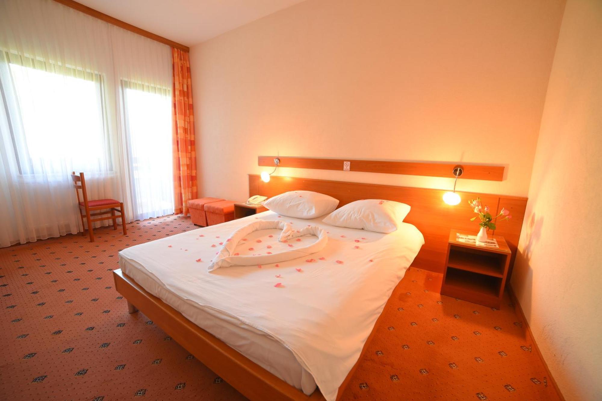 Hotel Ada Bihac Bagian luar foto
