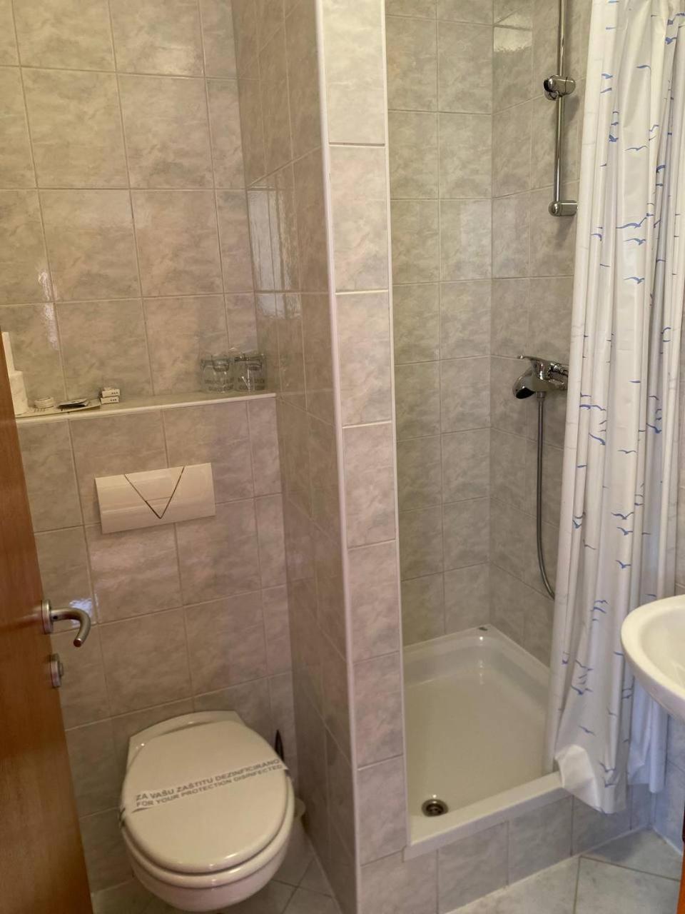 Hotel Ada Bihac Bagian luar foto